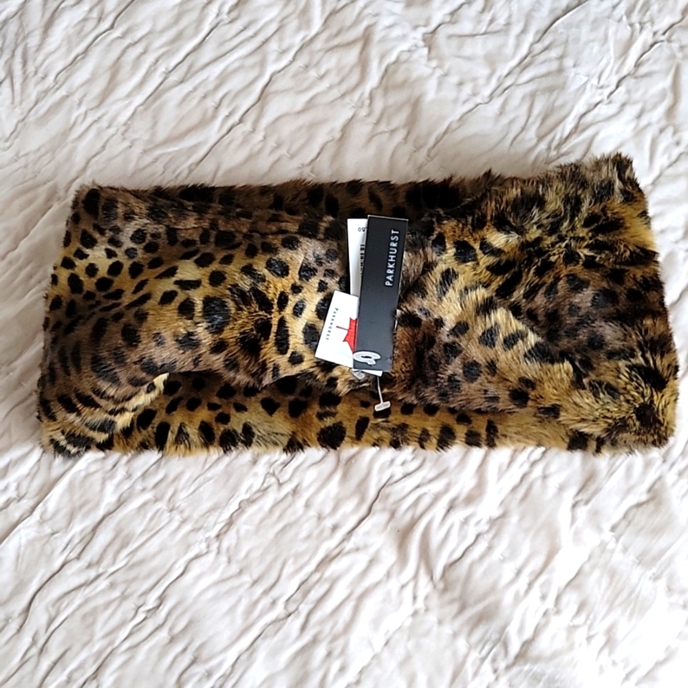 Cheetah print faux fur cowl scarf